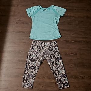 women's small workout shirt and leggings set